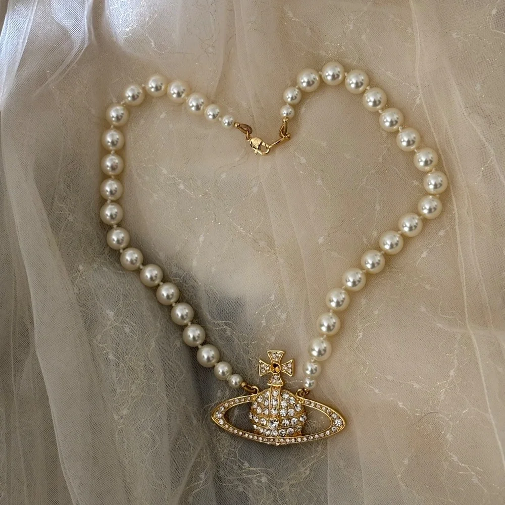 Vivienne Westwood Jumbo Pearl Saturn Orb Gold Austrian Crystal Necklace - Picture 8 of 12